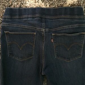 Levis